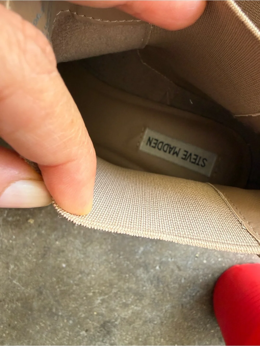 Steve Madden Suede Chelsea Boots in Tan